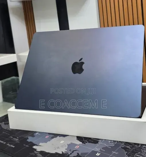 New Laptop Apple MacBook 16GB SSD 256GB