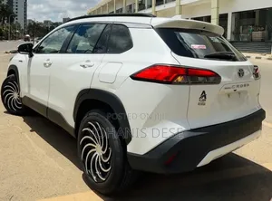 Toyota Corolla Cross Hybrid 2023 White