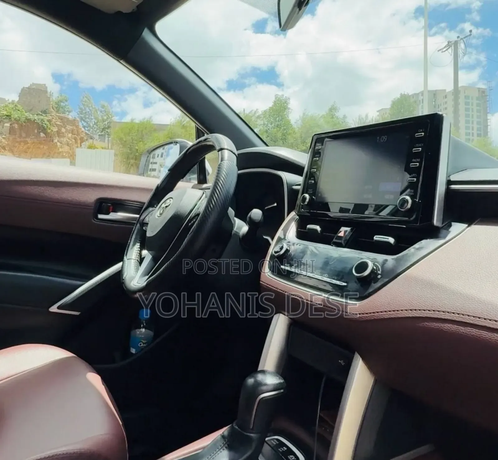 Toyota Corolla Cross Hybrid 2023 White