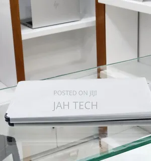New Laptop Apple MacBook Air 2025 M4 13-inch 16GB Apple M4 SSD 256GB