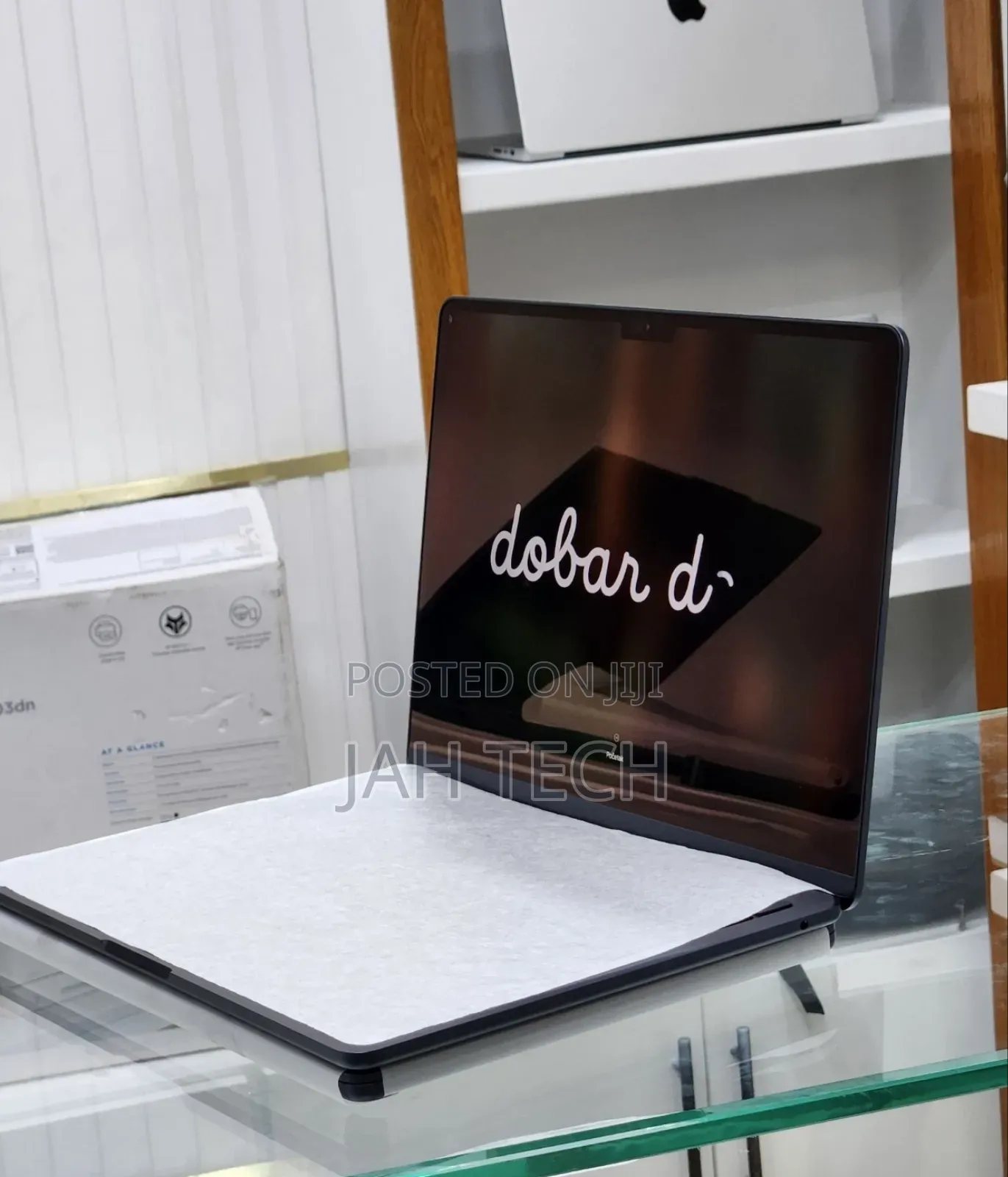 New Laptop Apple MacBook Air 2025 M4 13-inch 16GB Apple M4 SSD 256GB