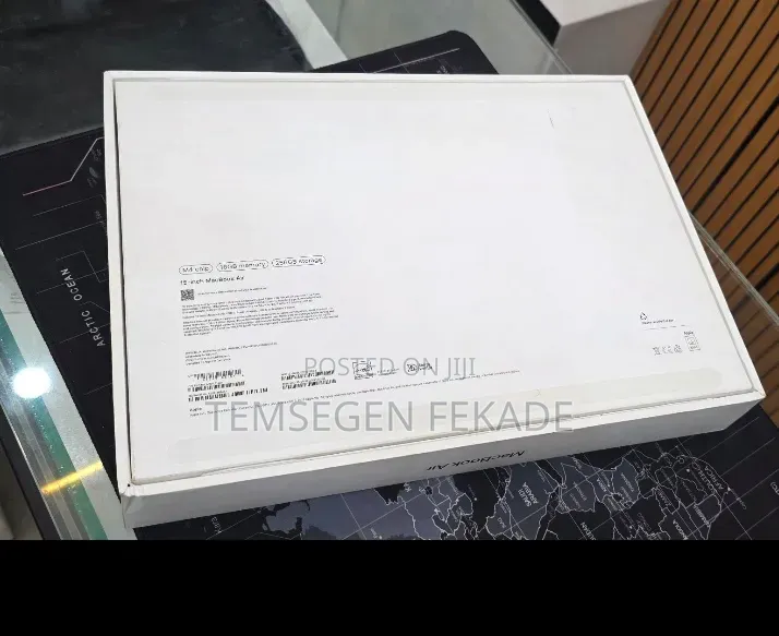 New Laptop Apple MacBook Air 2025 M4 15-inch 16GB Apple M4 SSD 256GB