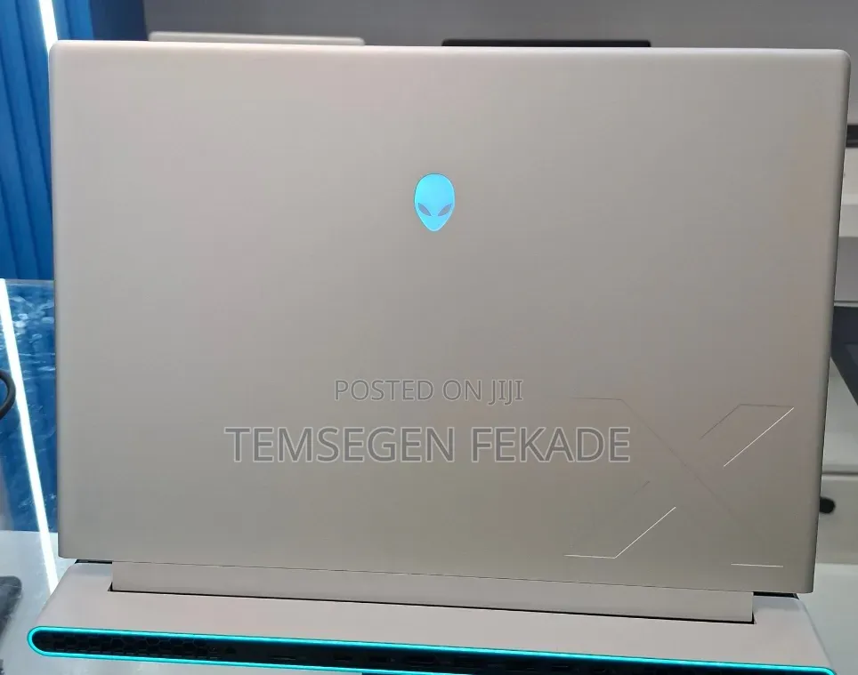 New Laptop Alienware X16 r1 16GB Intel Core Ultra 7 SSD 1T