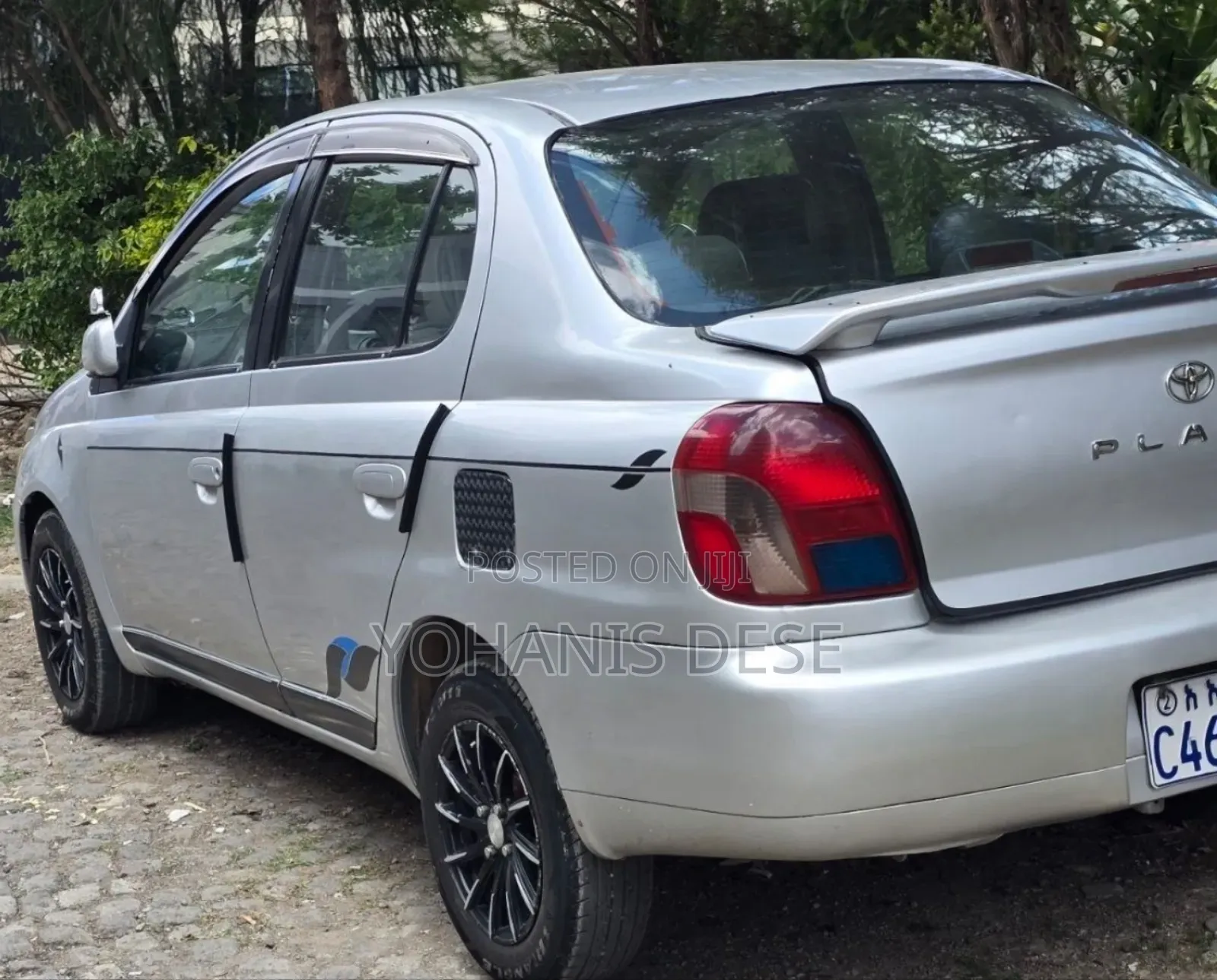 Toyota Platz 2001 Silver