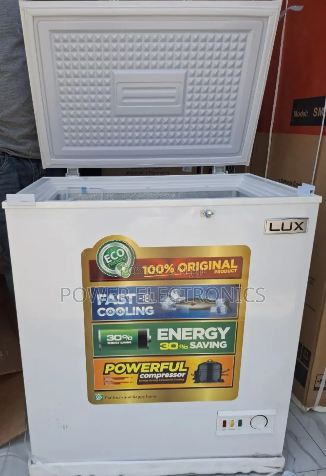 Lux 325l Dipp Chest Freezer