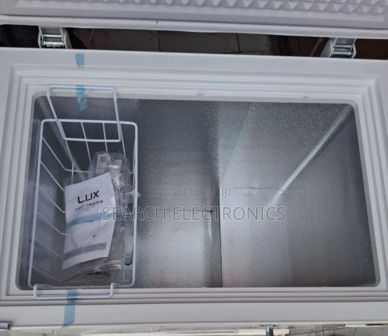 Lux 325l Dipp Chest Freezer