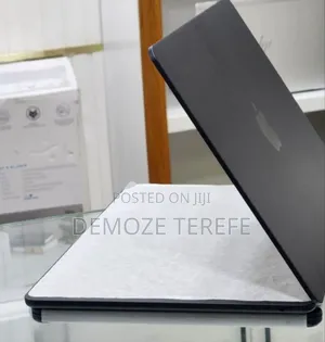 New Laptop Apple MacBook Air 16GB Apple M1 SSD 256GB