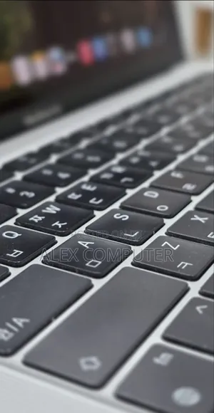 New Laptop Apple MacBook Air 2020 M1 16GB Apple M1 SSD 512GB