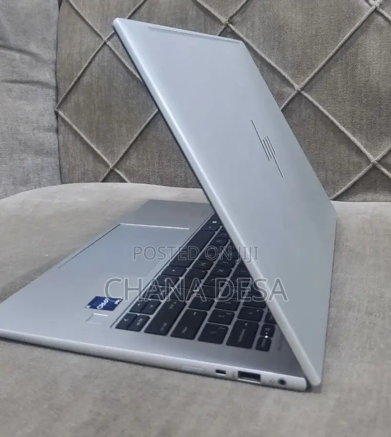 New Laptop HP EliteBook 840 G9 16GB Intel Core i7 SSD 512GB
