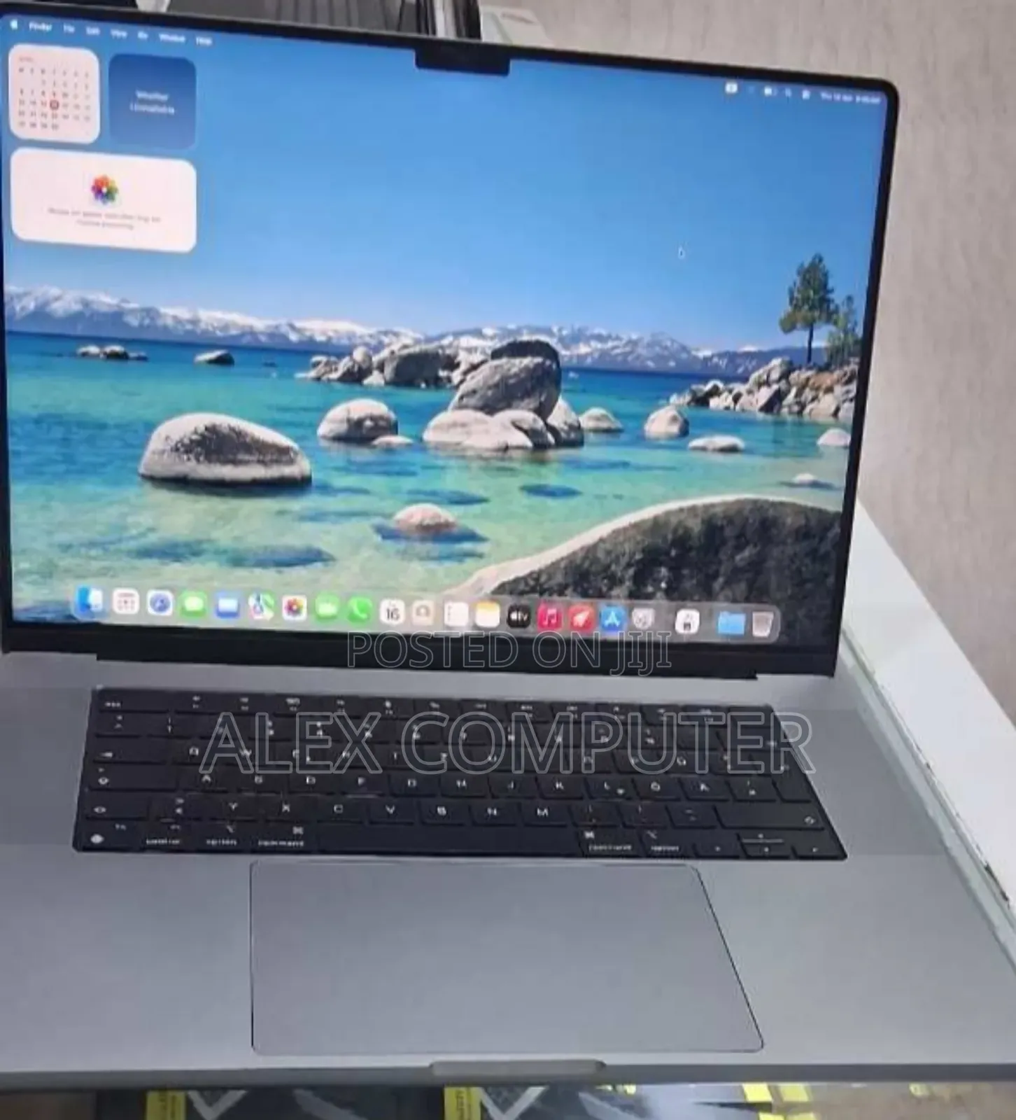 New Laptop Apple MacBook Pro M1 16GB Apple M1 Pro SSD 512GB