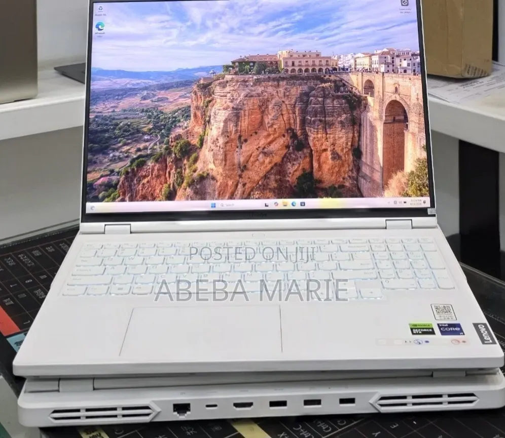 New Laptop Lenovo 16GB Intel Core i9 SSD 1T