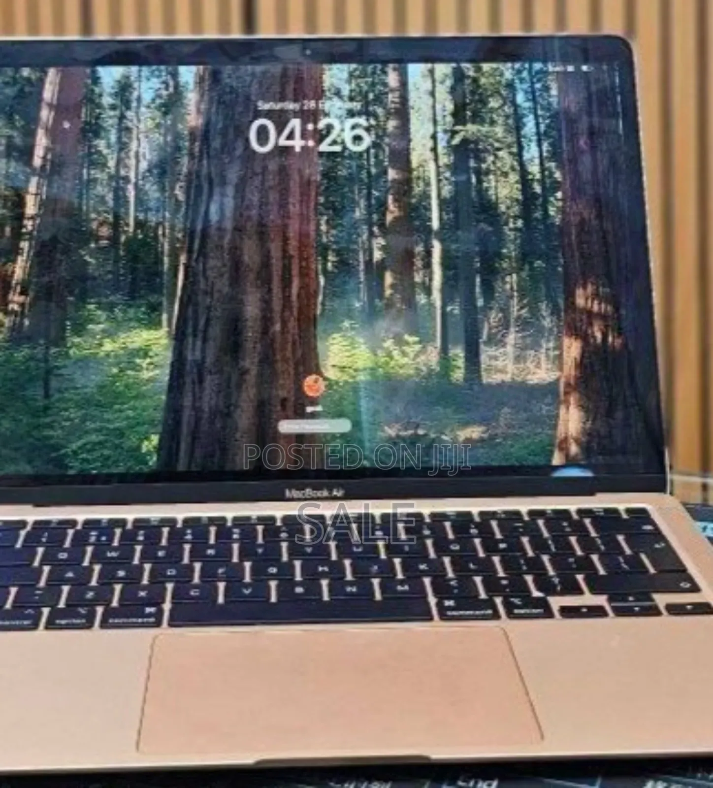 New Laptop Apple MacBook Pro M1 8GB Apple M1 Pro SSD 256GB