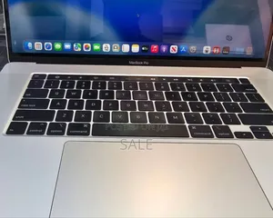 New Laptop Apple MacBook Pro 2019 16GB Intel Core i7 SSD 512GB