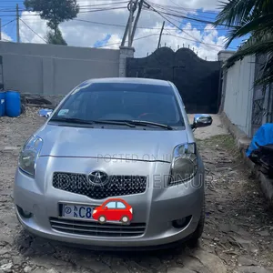 Toyota Yaris 2009 Silver