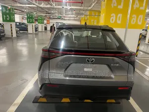 New Toyota bZ4X 71.4 kWh AWD 2023 Silver