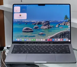 New Laptop Apple MacBook 32GB SSD 512GB
