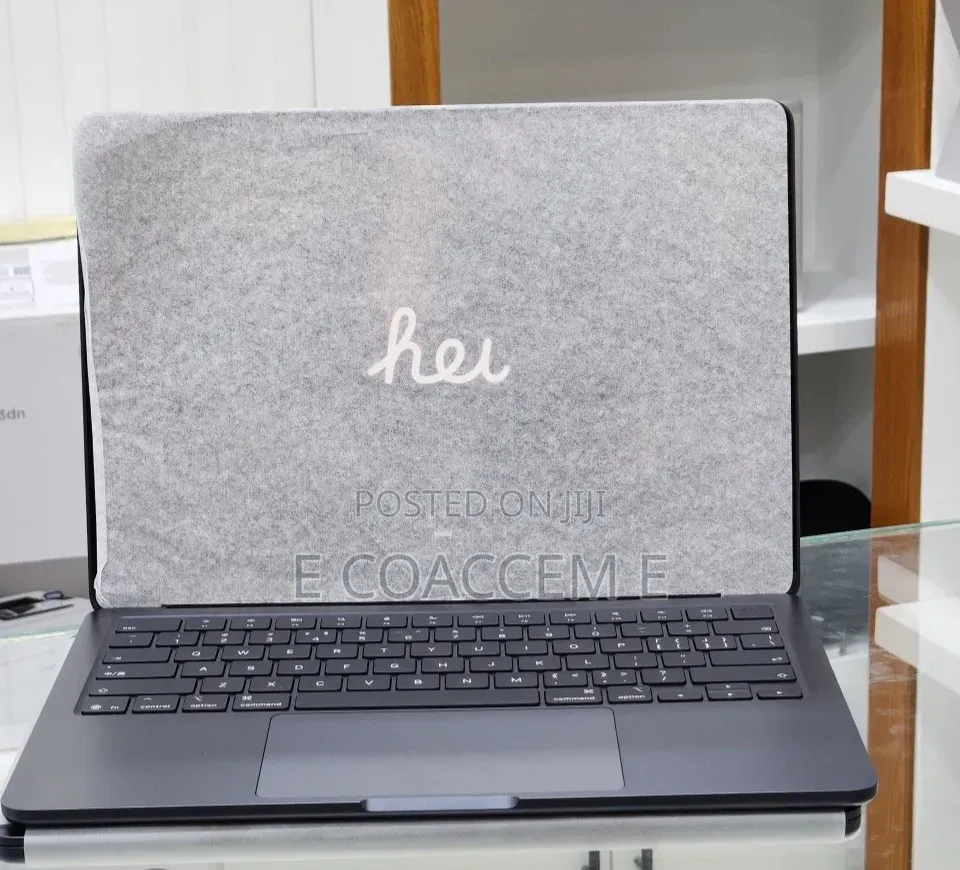New Laptop Apple MacBook 16GB SSD 256GB