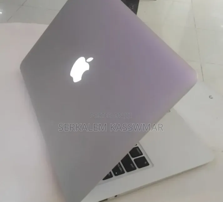 New Laptop Apple MacBook Air 2015 4GB Intel Core i5 SSD 256GB