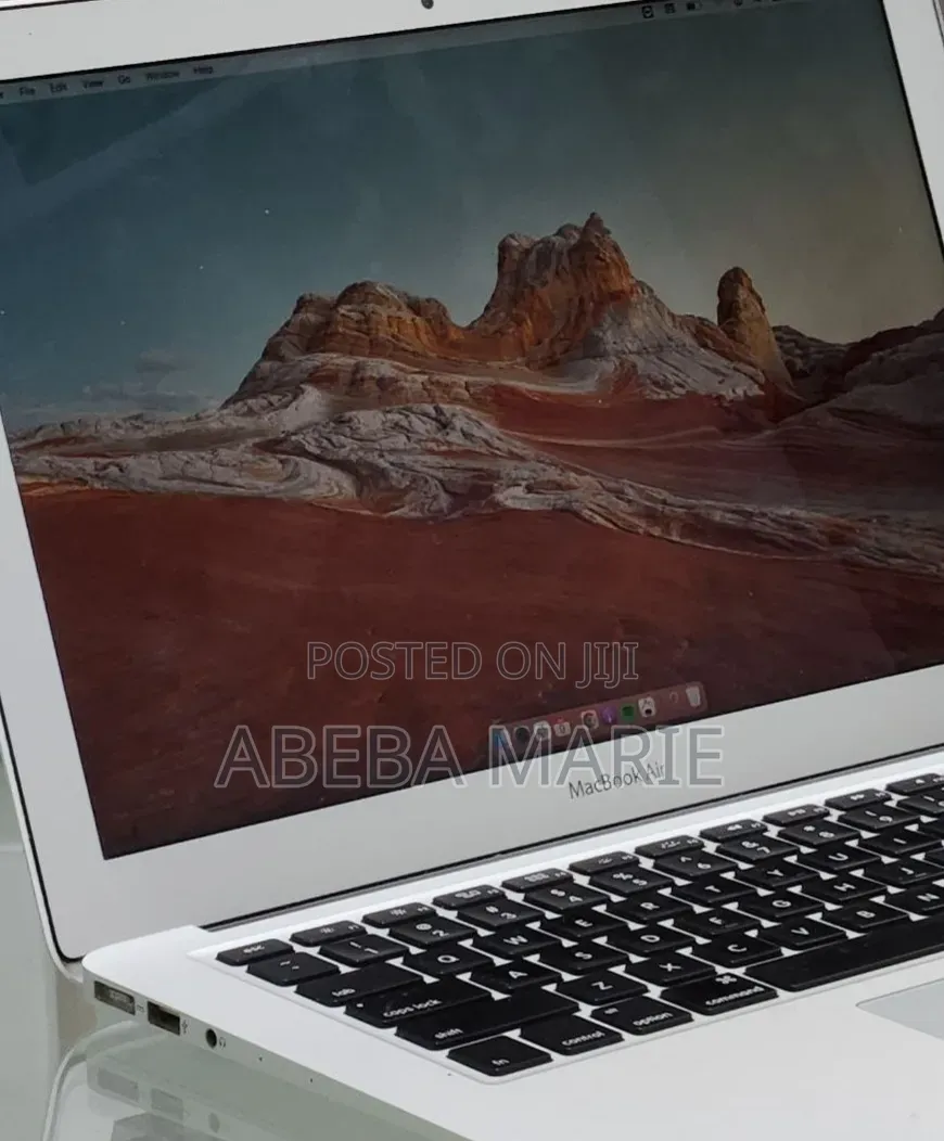New Laptop Apple MacBook Air 2015 8GB Intel Core i5 SSD 128GB