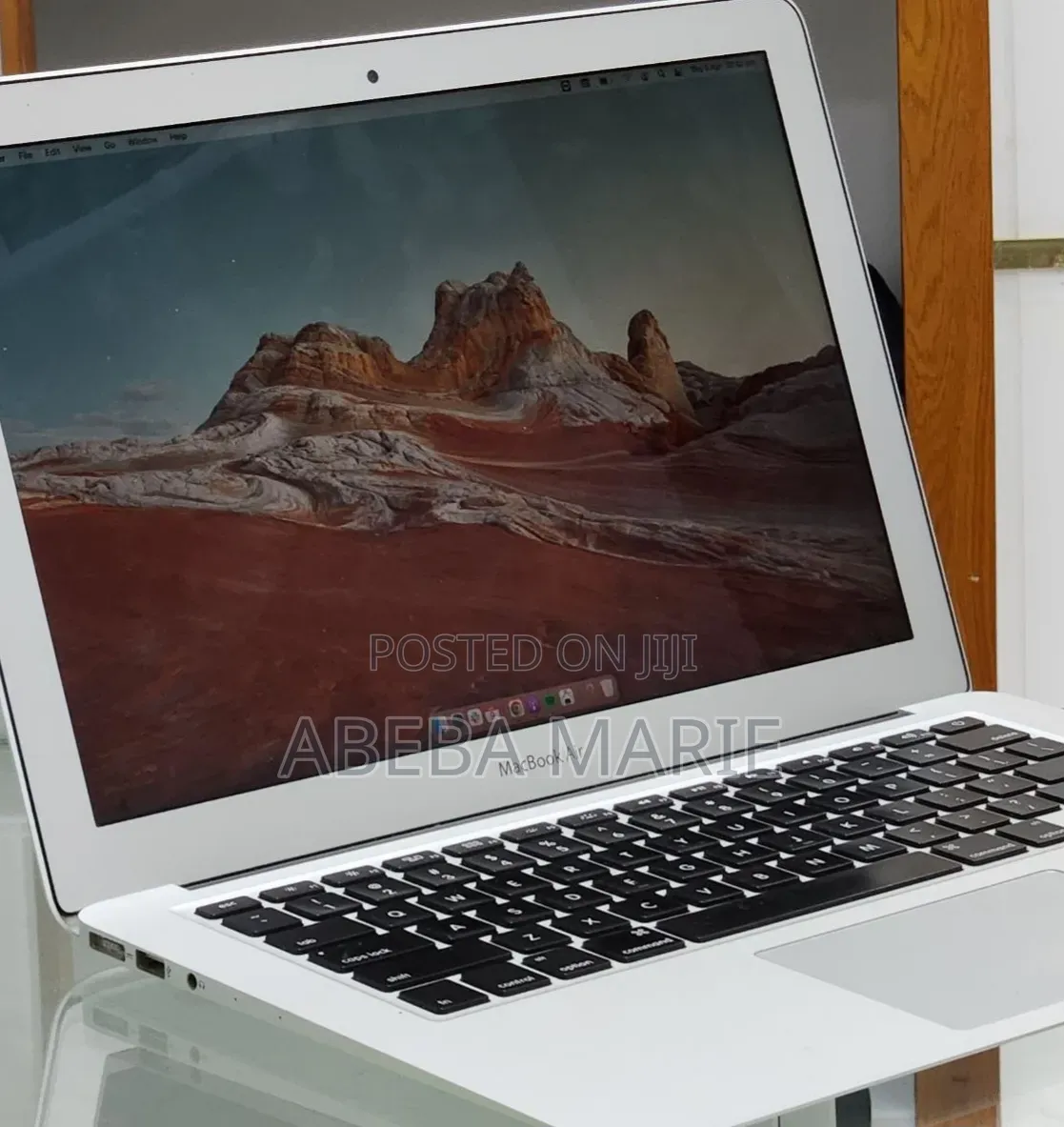 New Laptop Apple MacBook Air 2015 8GB Intel Core i5 SSD 128GB