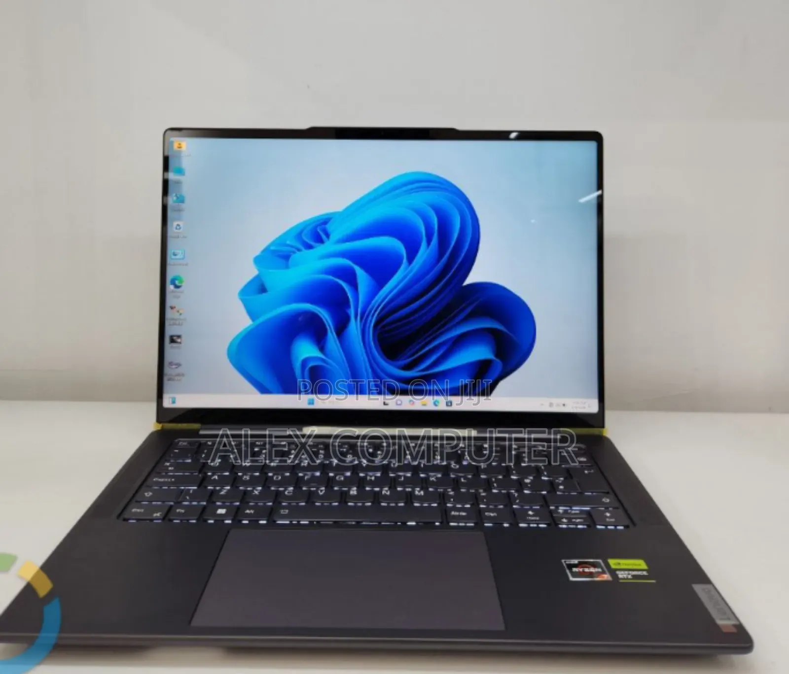 New Laptop Lenovo 16GB AMD Ryzen 7 SSD 512GB