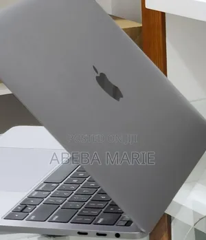 New Laptop Apple MacBook Pro 2019 16GB Intel Core i7 SSD 1T