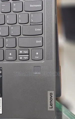 New Laptop Lenovo Yoga 7i 16GB Intel Core i7 SSD 512GB