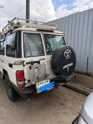 Toyota Land Cruiser 2016 White