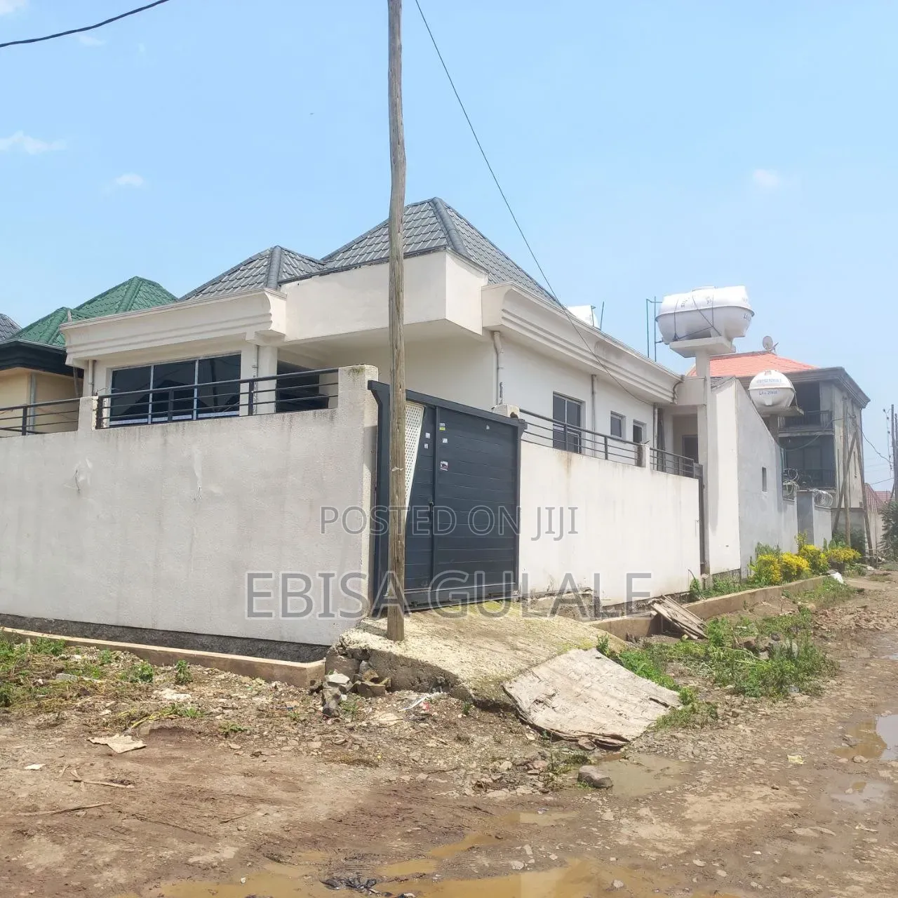 Furnished 4bdrm House in Yeka for sale