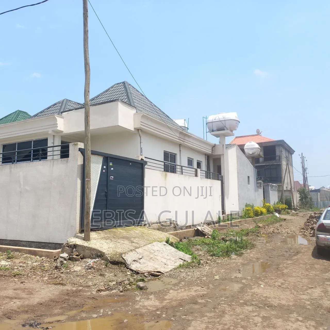 Furnished 4bdrm House in Yeka for sale