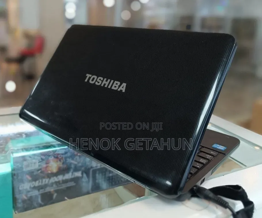 New Laptop Toshiba Satellite C55 4GB Intel Core i3 SSD 500GB