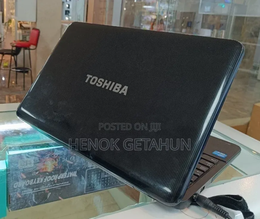 New Laptop Toshiba Satellite C55 4GB Intel Core i3 SSD 500GB