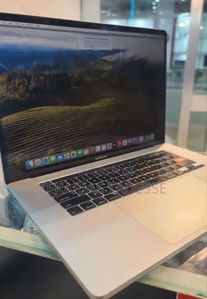 New Laptop Apple MacBook Pro 2019 16GB Intel Core i7 SSD 512GB