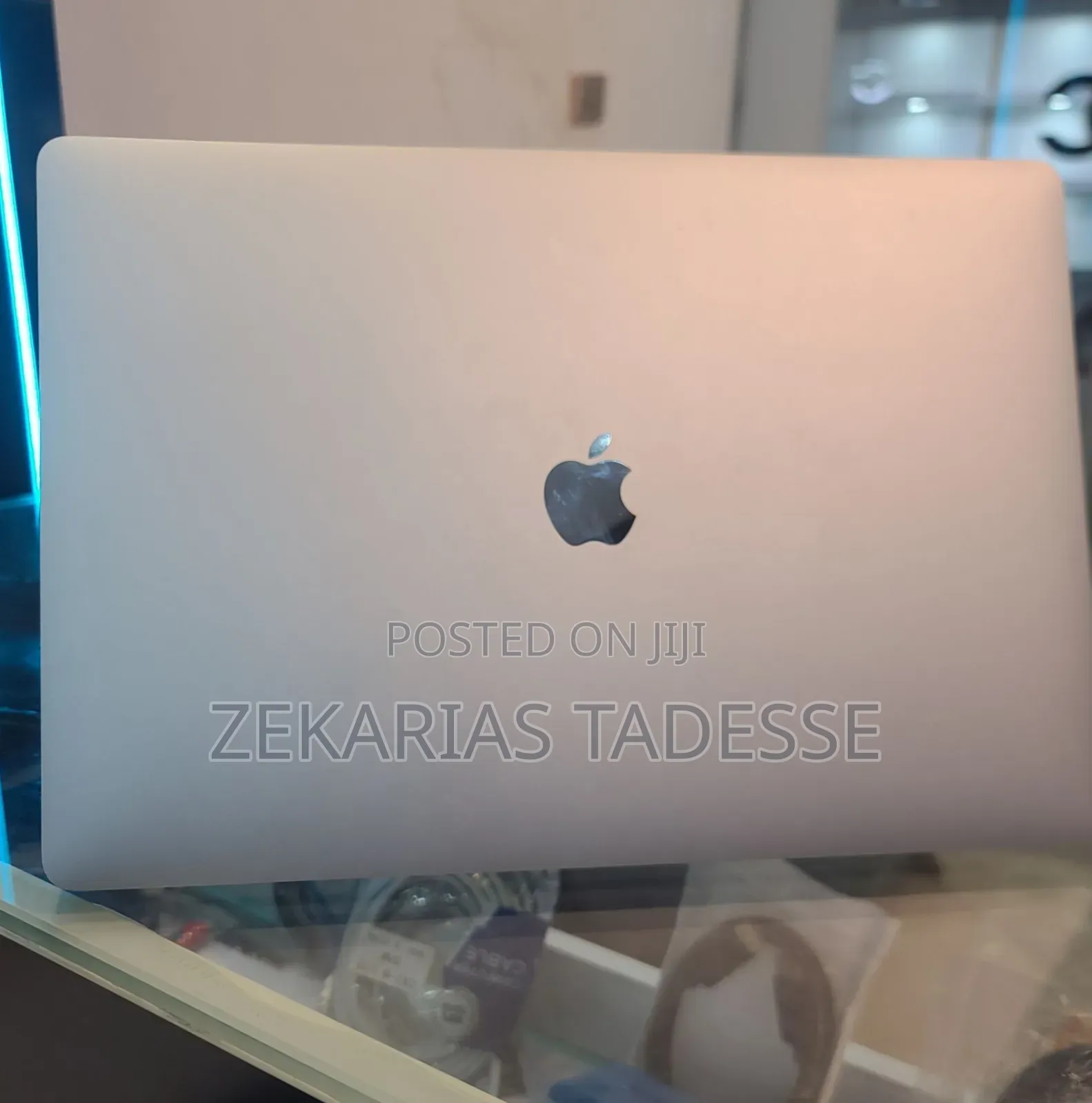 New Laptop Apple MacBook Pro 2019 16GB Intel Core i7 SSD 512GB