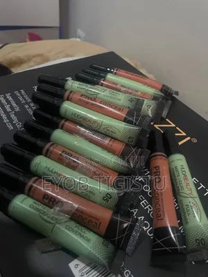 Huda Concealer Set of 2
