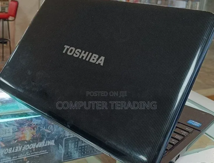 Laptop Toshiba Satellite C55 4GB Intel Core i3 HDD 500GB