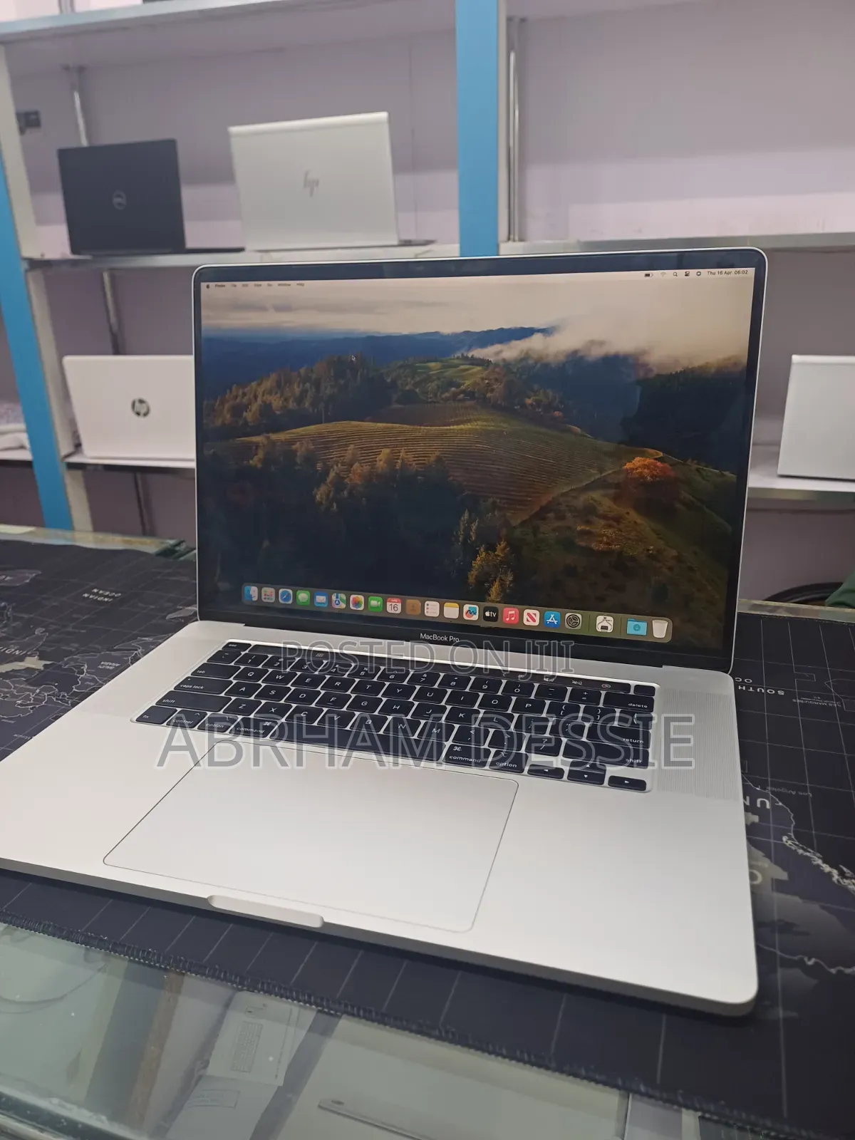 New Laptop Apple MacBook Pro 2019 16GB Intel Core i7 SSD 512GB