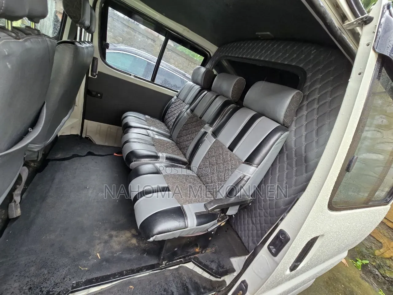 Toyota HiAce 2001 White
