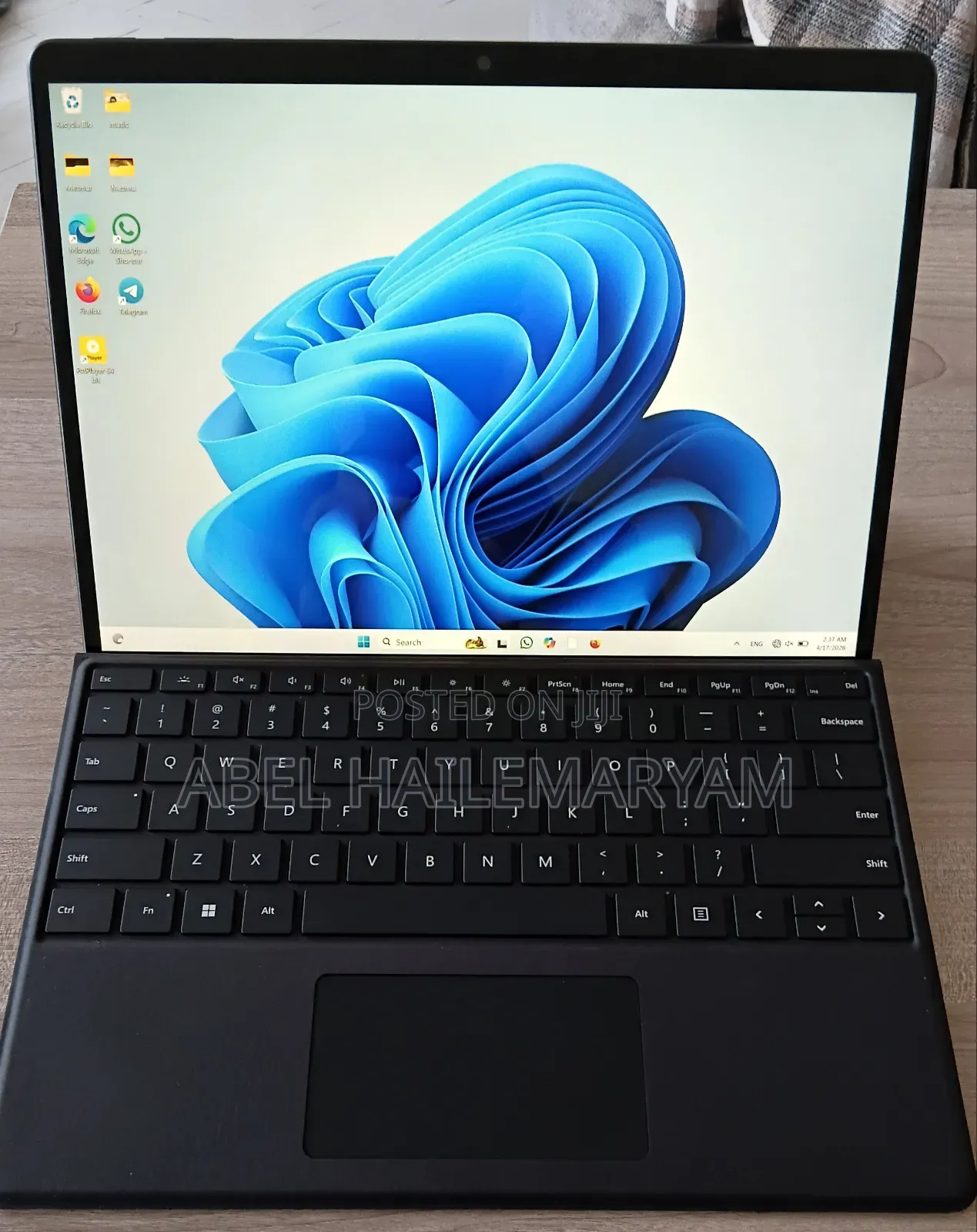 New Laptop Microsoft Surface Pro 9 16GB Intel Core i7 SSD 256GB