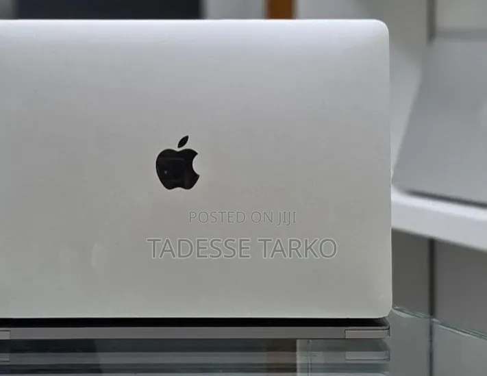 New Laptop Apple MacBook Pro 2019 16GB Intel Core i7 SSD 256GB
