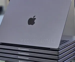New Laptop Apple MacBook Pro M1 32GB Intel Core i7 SSD 512GB