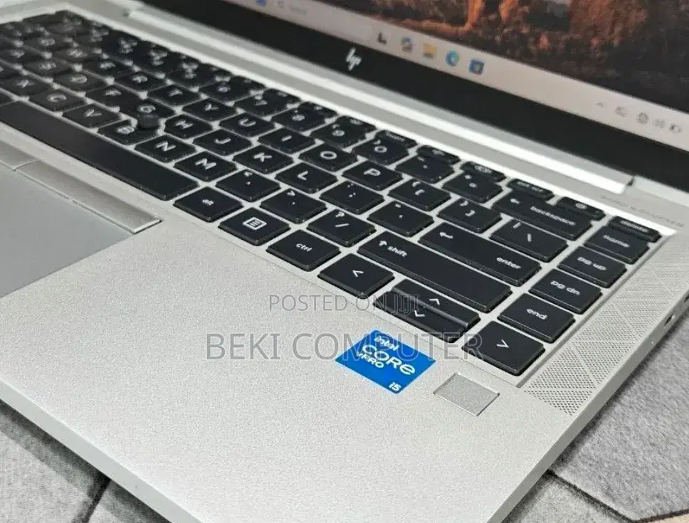 New Laptop HP EliteBook 840 G8 16GB Intel Core i5 SSD 512GB