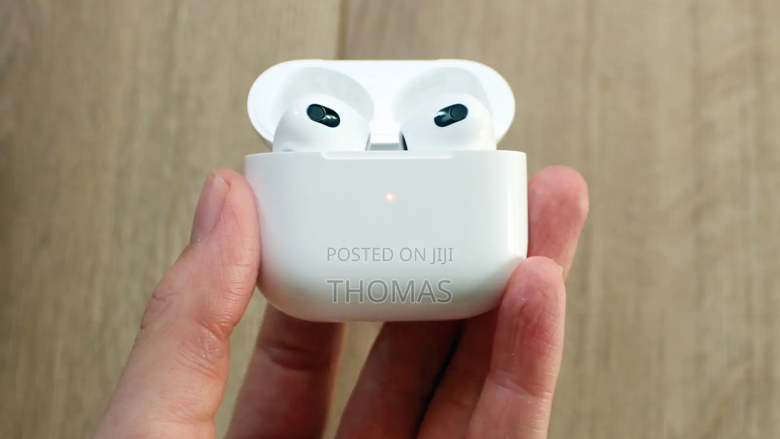 Real Airpods 4
