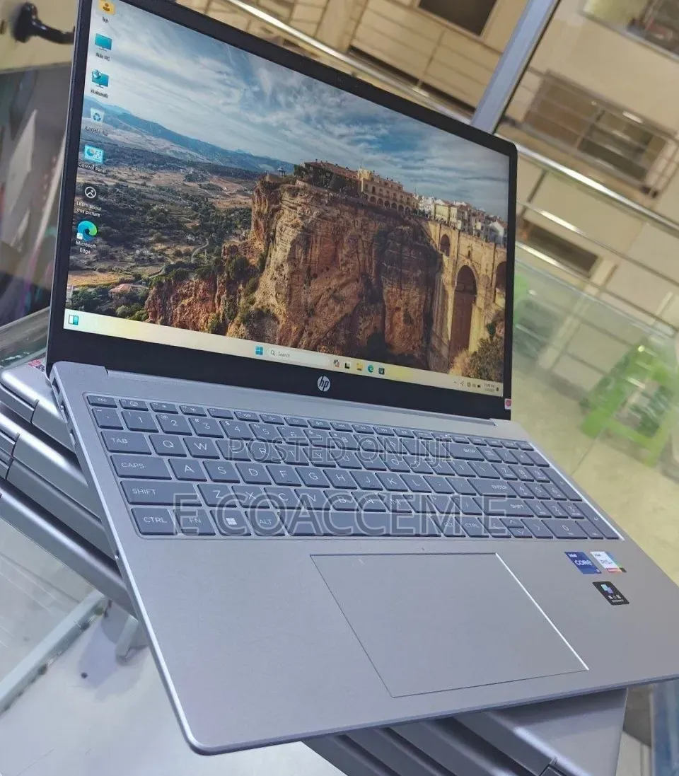 New Laptop HP 16GB Intel Core i5 SSD 1T