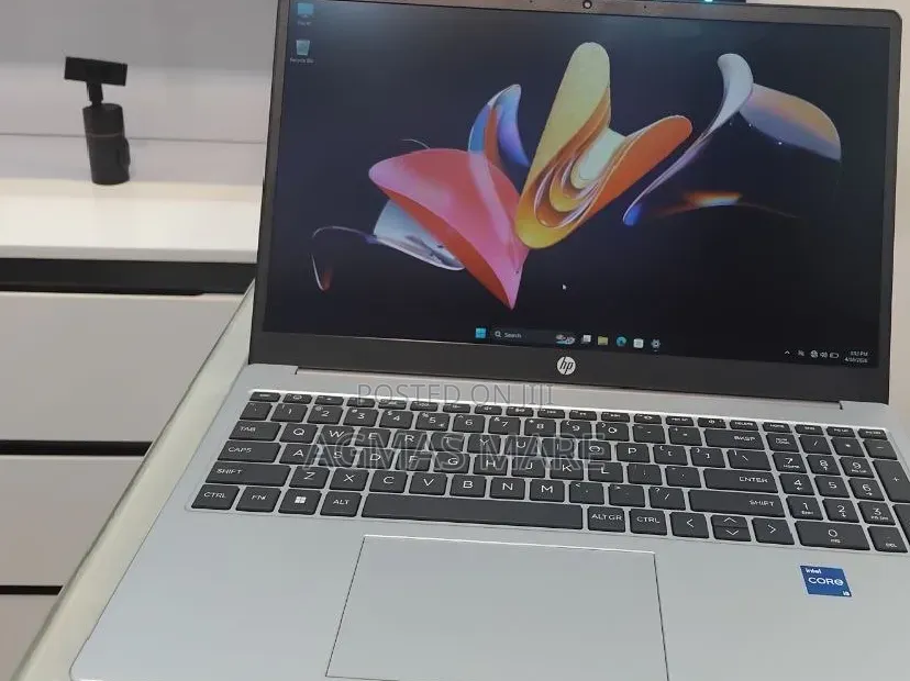 New Laptop HP 250 G10 16GB Intel Core i5 SSD 512GB