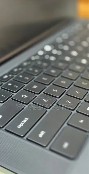 New Laptop Dell XPS 17 9720 16GB Intel Core i7 SSD 1T