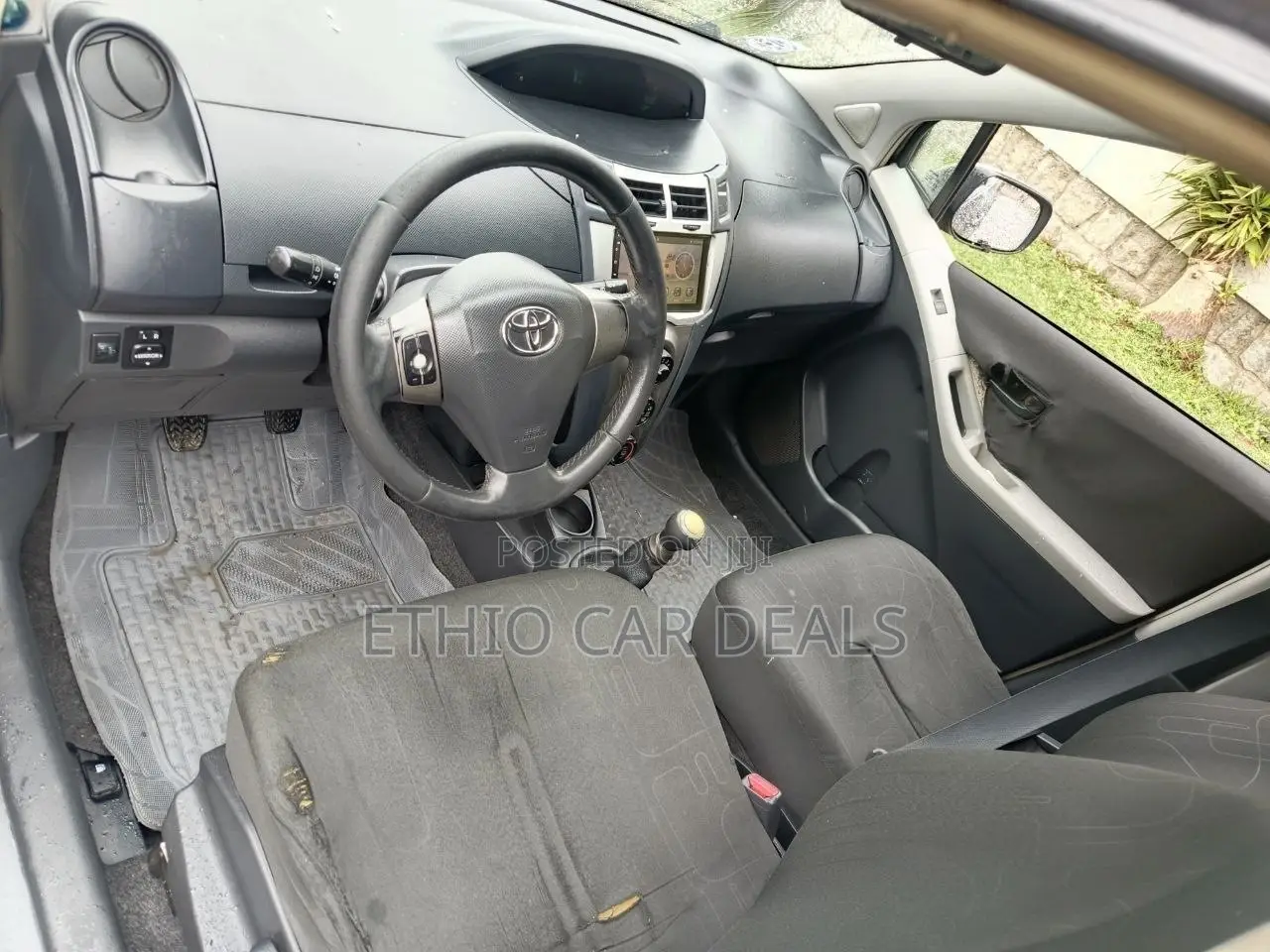 Toyota Yaris 2010 Black