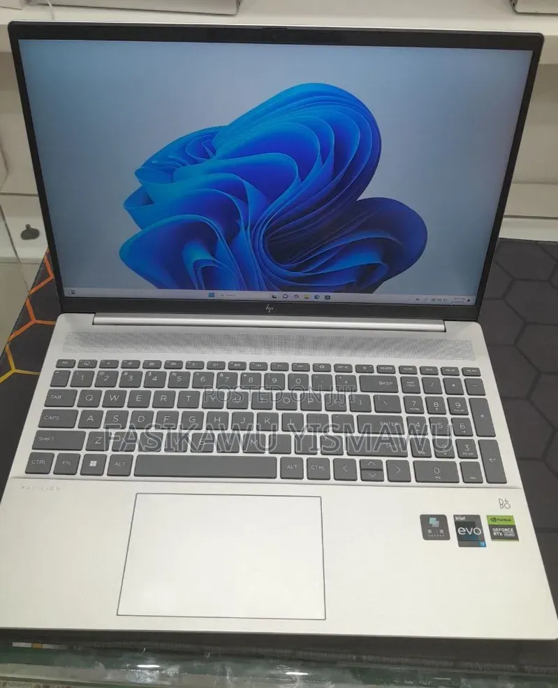 New Laptop HP Pavilion 15 16GB Intel Core i7 SSD 1T