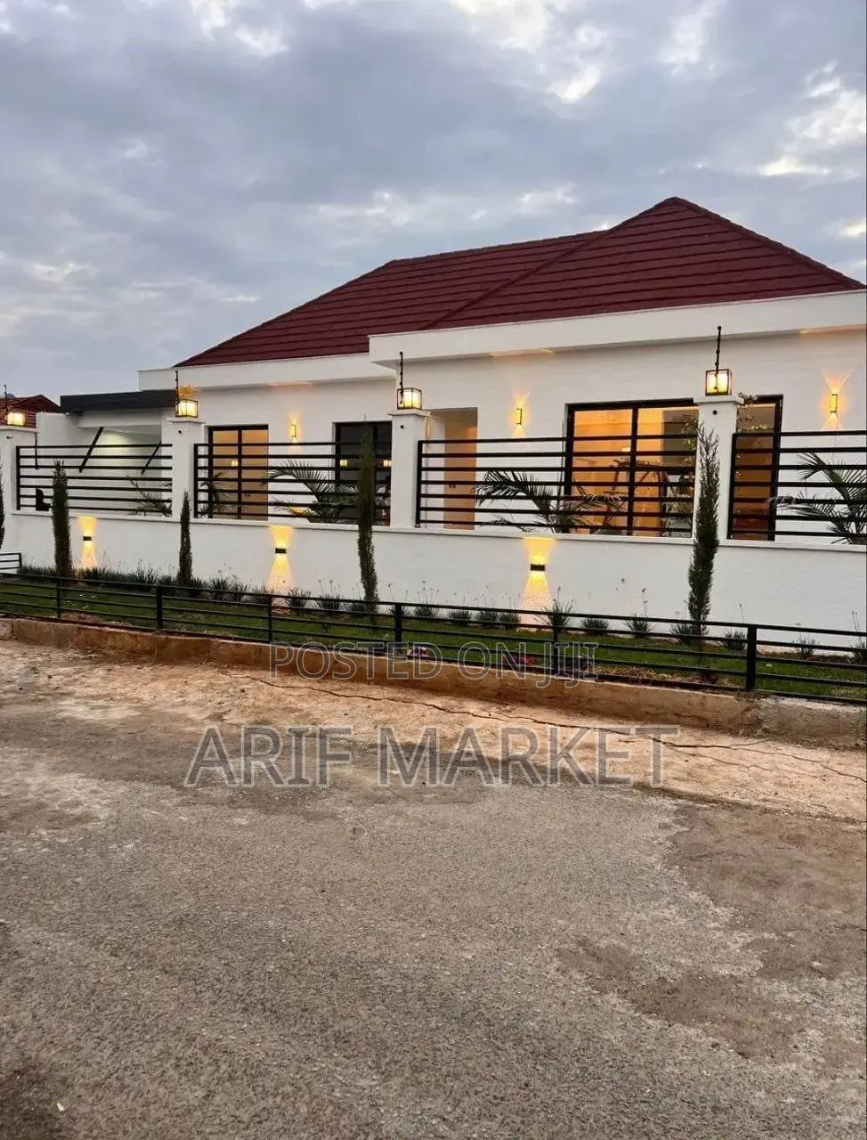 7bdrm Villa in Bole for sale