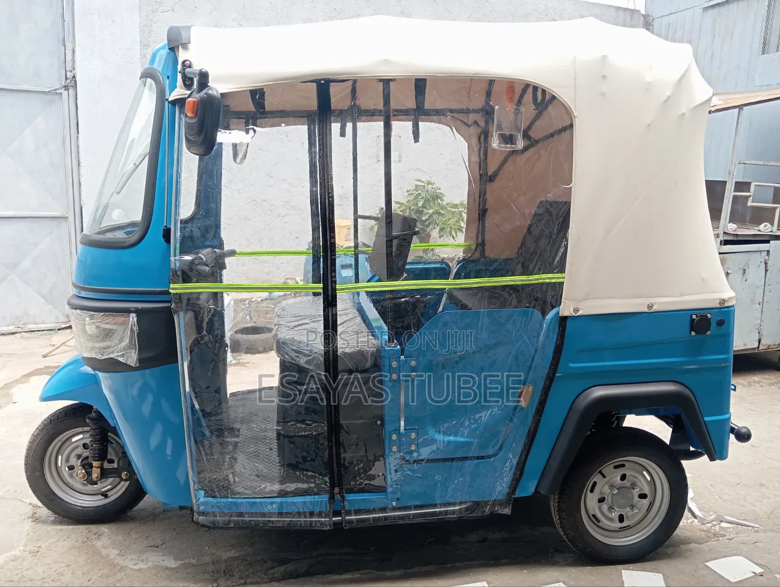 New Bajaj RE 2024 Blue